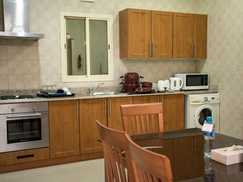 President Suites Apartments Manama Exterior foto